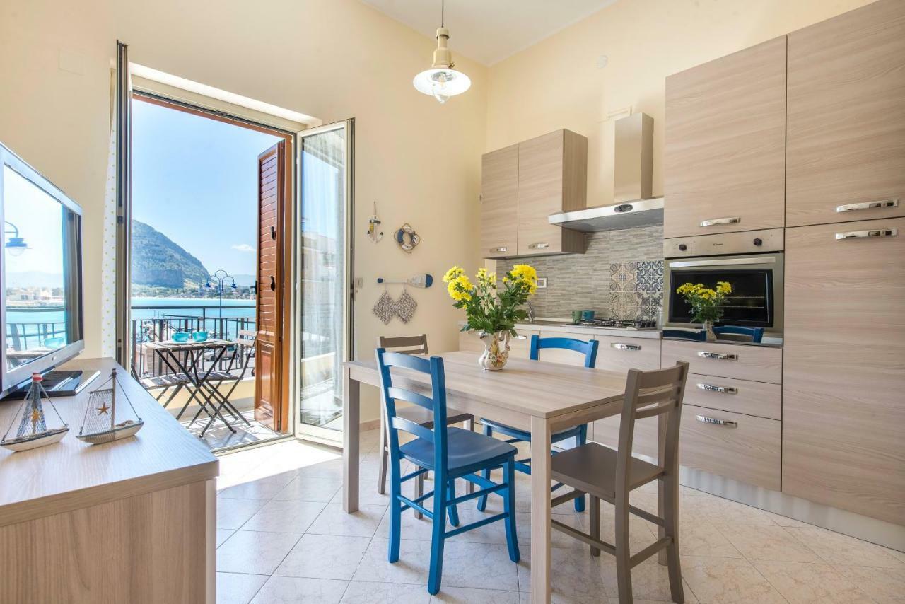 Casetta Vista Mare In Piazza A Mondello Палермо Екстер'єр фото